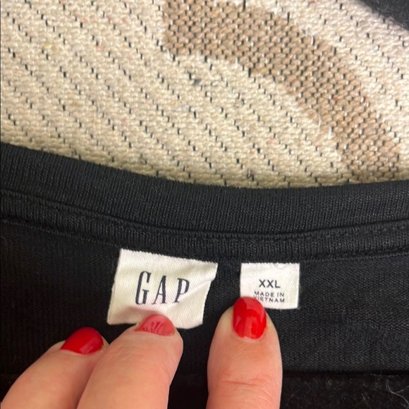 GAP long sleeve soft spun u-neck true black shirt - Picture 7 of 9